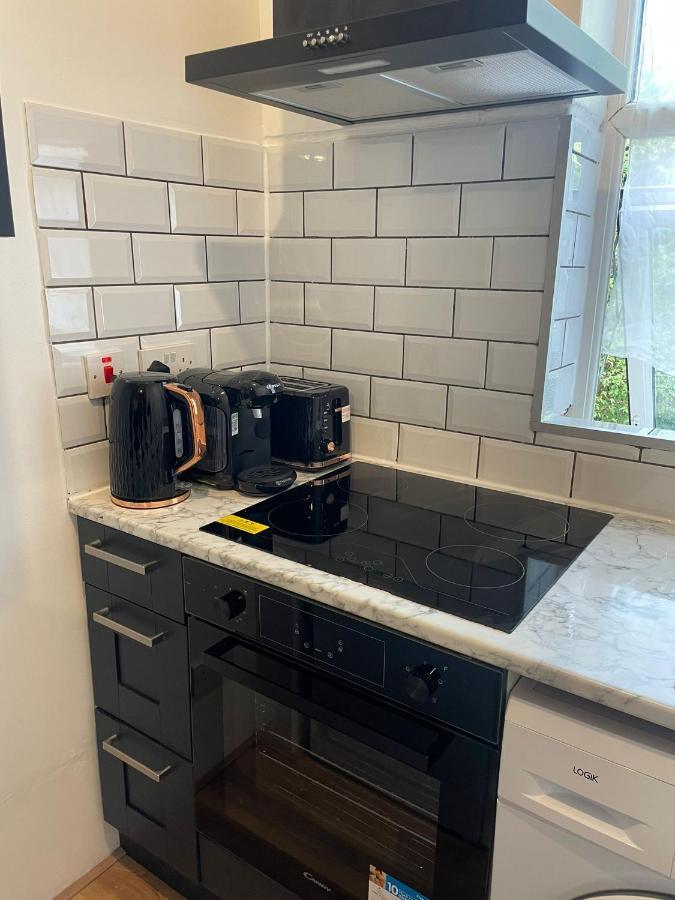 Wonderful Fully-Equipped Studio Near Central London 8 Bagian luar foto