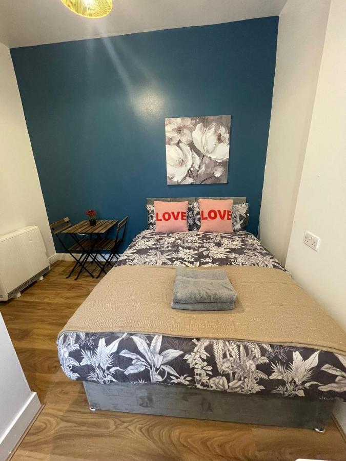 Wonderful Fully-Equipped Studio Near Central London 8 Bagian luar foto