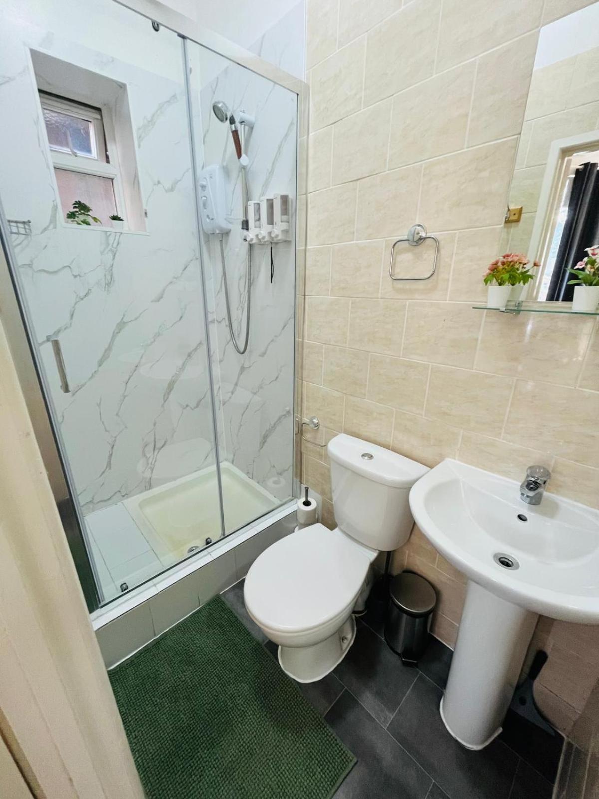 Wonderful Fully-Equipped Studio Near Central London 8 Bagian luar foto