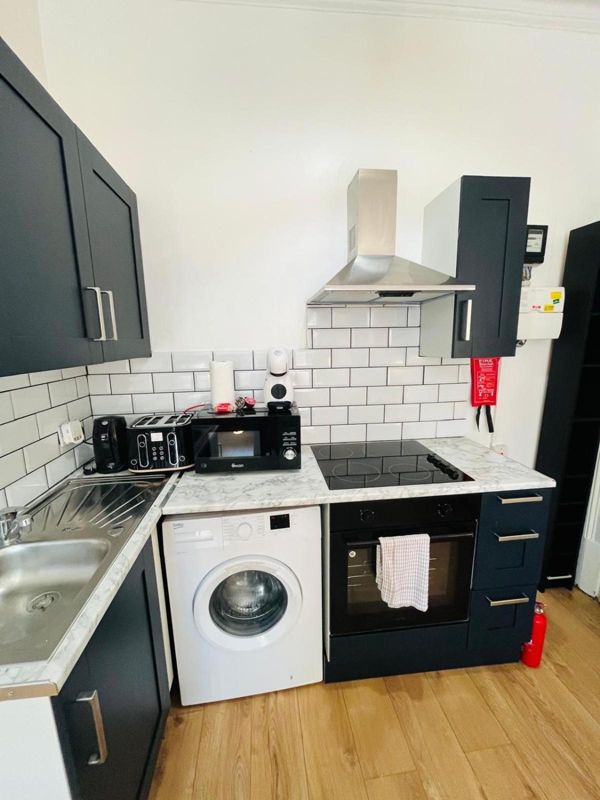 Wonderful Fully-Equipped Studio Near Central London 8 Bagian luar foto